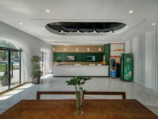 Heng 8 Chain Hotel (Tonglu Xuesheng Road) Hotel in Hangzhou