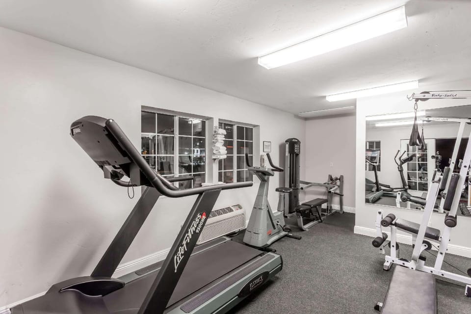 Ramada by Wyndham Oceanside Hotel in Oceanside