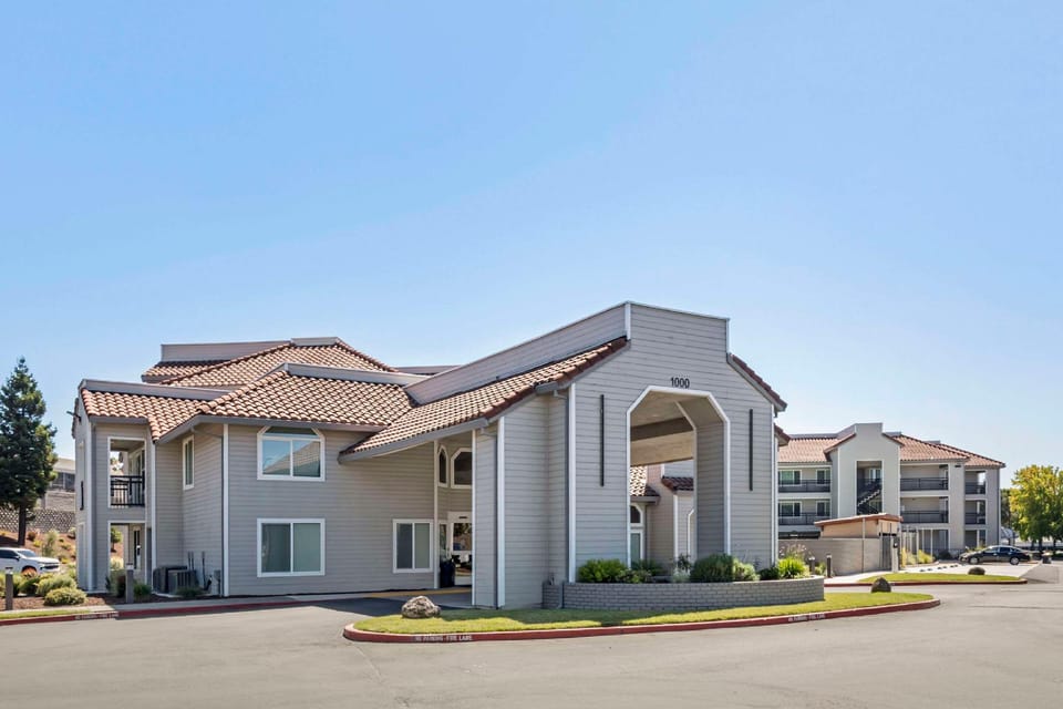Country Inn & Suites by Radisson, Vallejo Napa Valley, CA Hotel in Vallejo