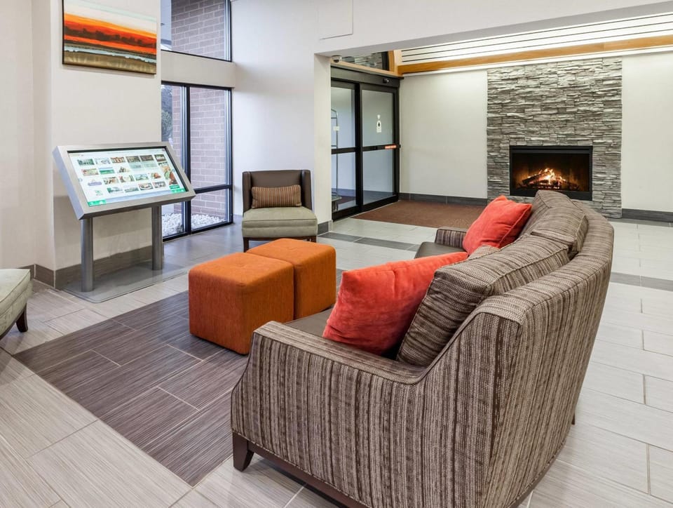 Wingate by Wyndham Canton-Hall of Fame Hotel in Ohio