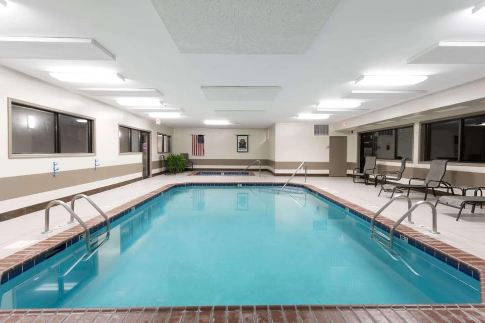 Comfort Inn Huntington near University area Hotel in Huntington