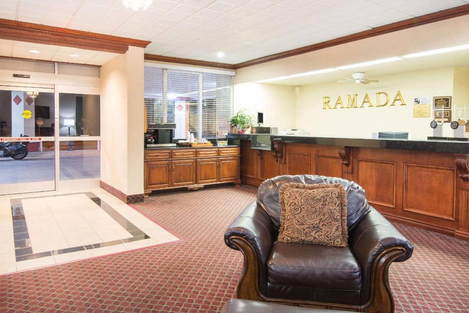 Ramada by Wyndham Enid Hotel in Enid