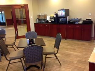 Ramada by Wyndham Edson Hotel in Edson