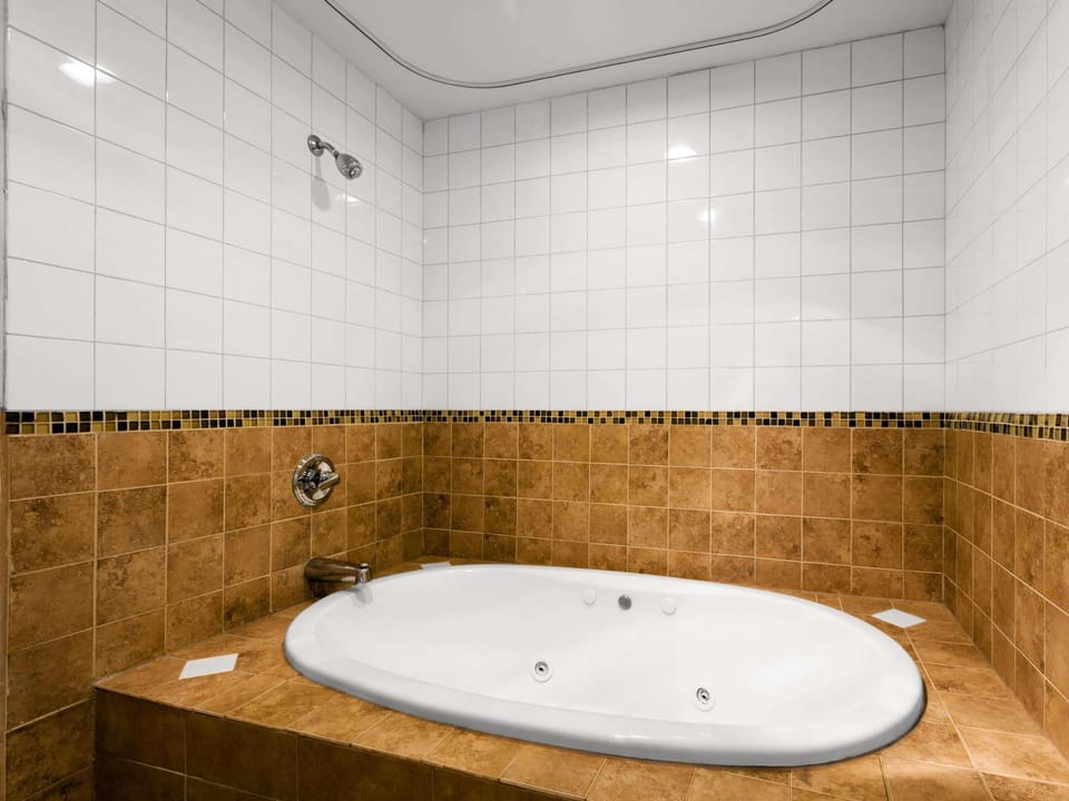 Ramada by Wyndham SeaTac Airport North Hotel in SeaTac