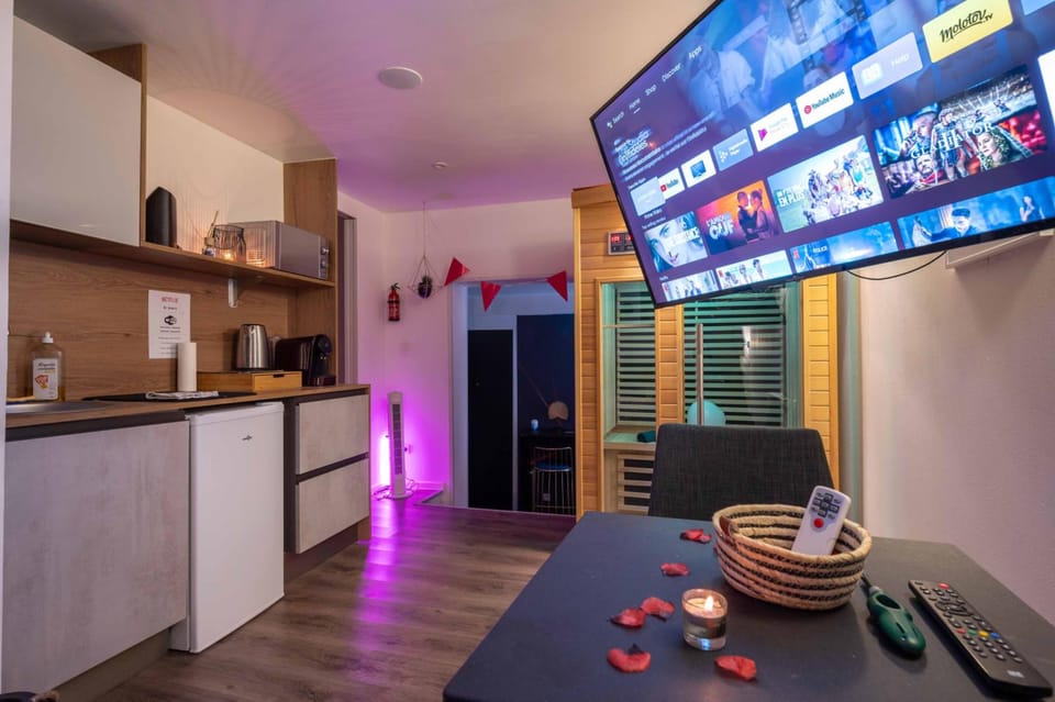 Suite pour les Amoureux_Val d'Europe Disney Hotel in Île-de-France