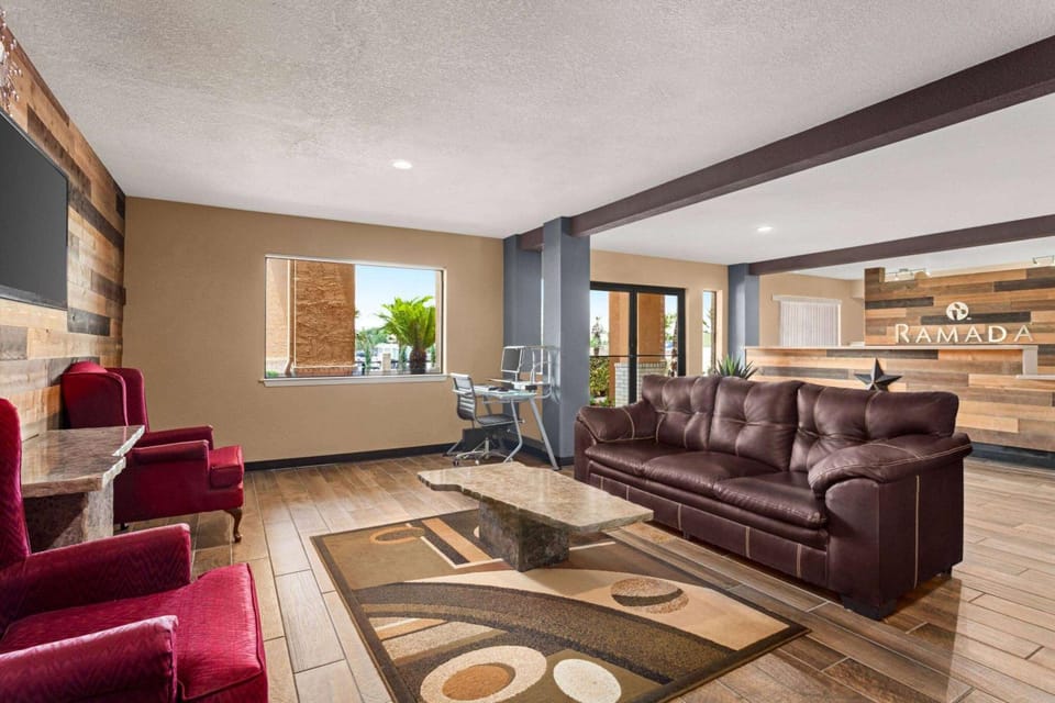 Ramada by Wyndham San Antonio Near SeaWorld/Lackland AFB Hotel in San Antonio