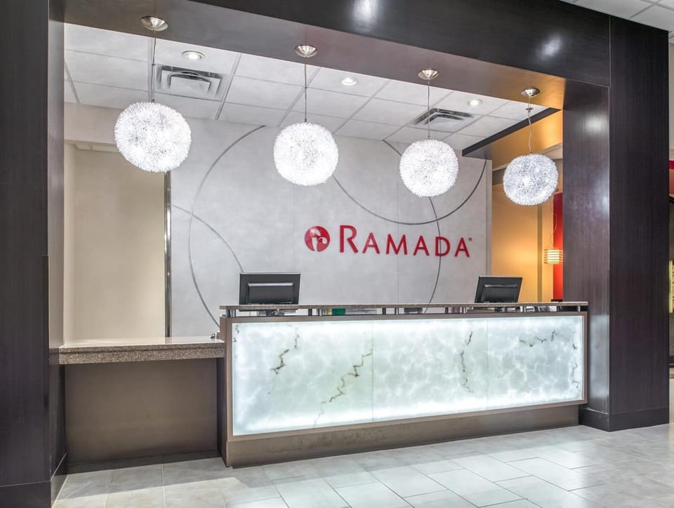Ramada by Wyndham Saskatoon Hotel in Saskatoon