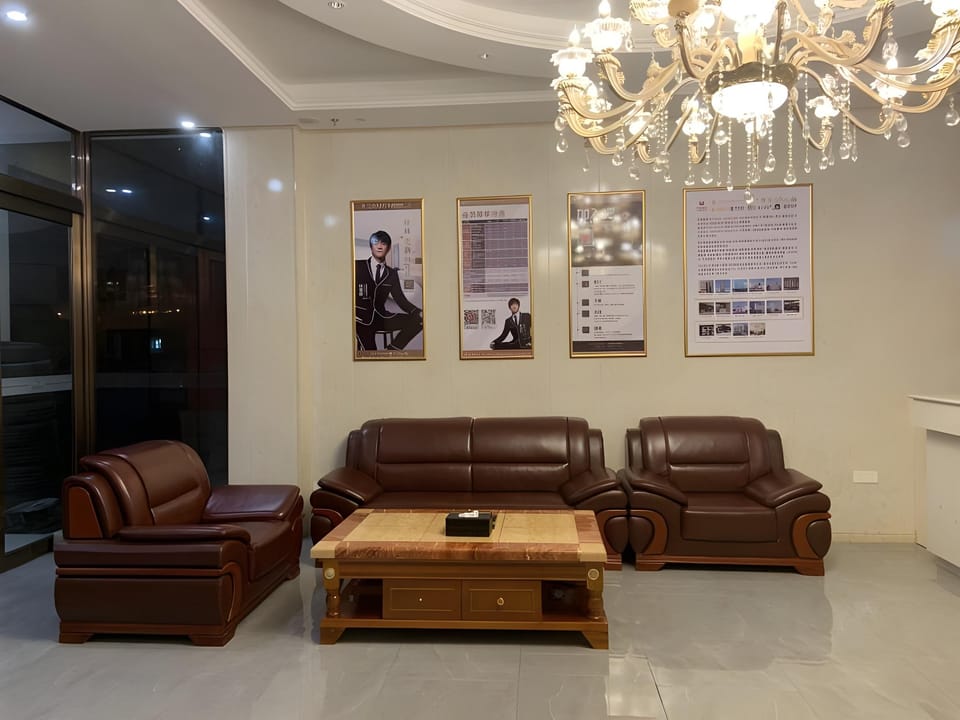 Shell Hotel Lu'an Wanxi Avenue International Car Town Hotel in Jiangsu
