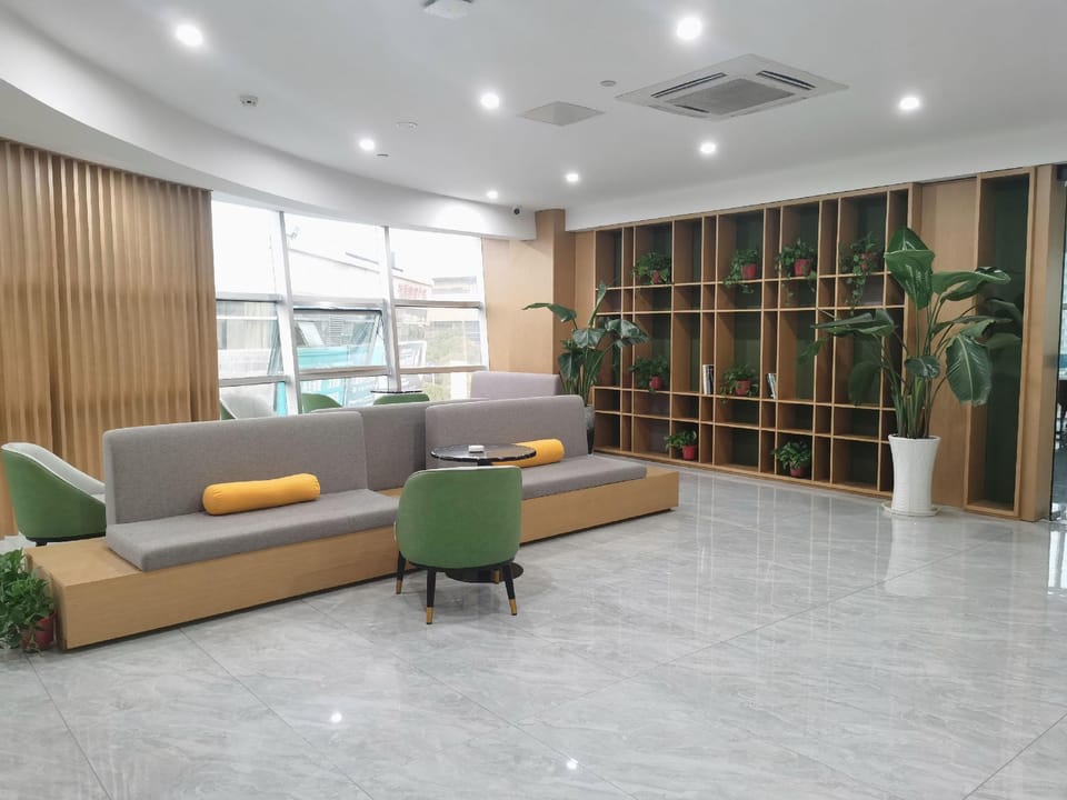 VX Hotel Nanjing Jiangning University Town Hotel in Nanjing