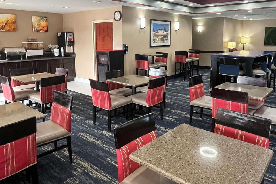 Comfort Inn & Suites Jackson North Hotel in Ohio
