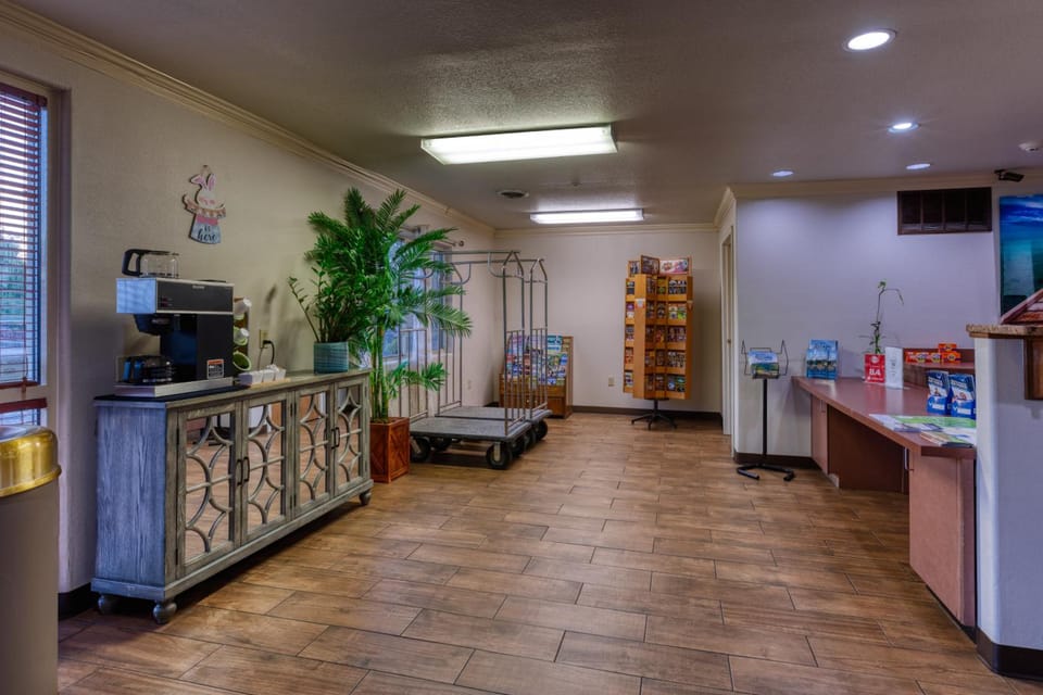 All Towne Suites Hotel in Saint Robert