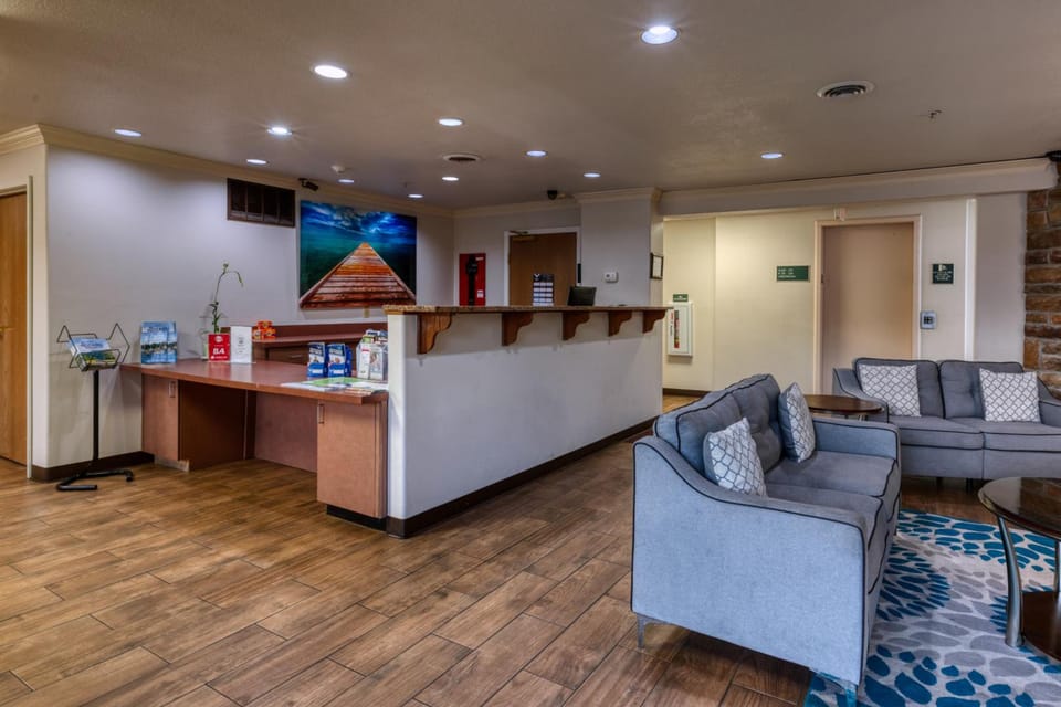 All Towne Suites Hotel in Saint Robert