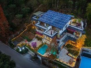 Yunqi Bamboo Courtyard Hotel in Hangzhou