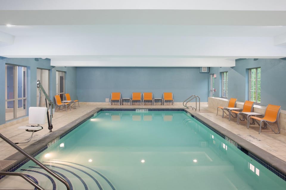 Holiday Inn Express Haskell-Wayne Area By IHG Hotel in Haskell