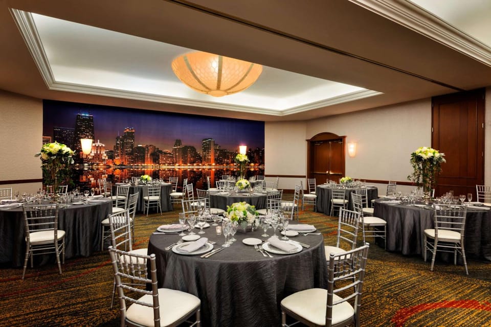 Hilton Chicago/Magnificent Mile Suites Hotel in Streeterville