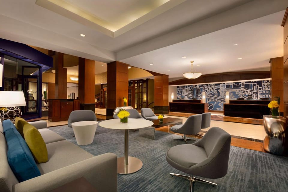 Hilton Chicago/Magnificent Mile Suites Hotel in Streeterville