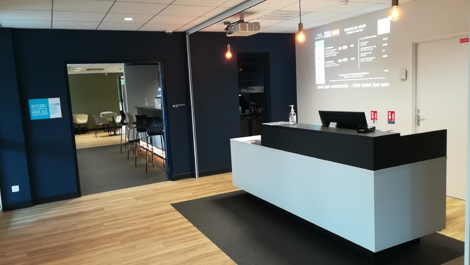 KYRIAD DIRECT - Bourg les Valence Hotel in Valence