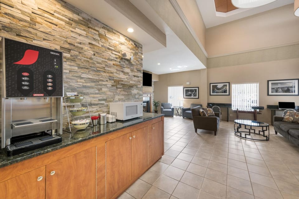 Quality Inn & Suites Fishkill South near I-84 Hotel in Hudson Valley