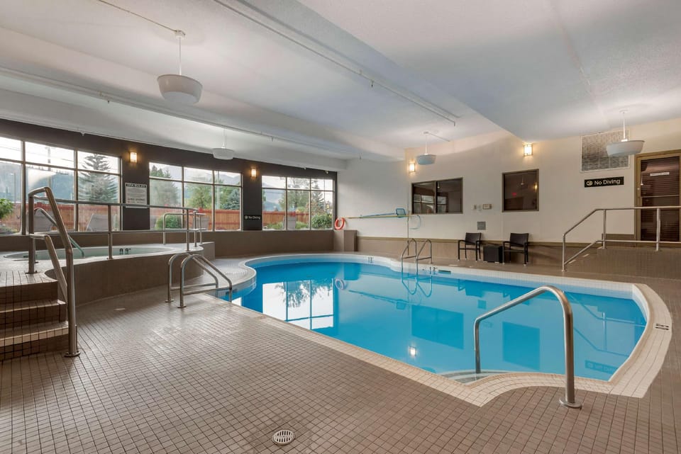 Best Western Plus Fernie Mountain Lodge Hotel in Fernie