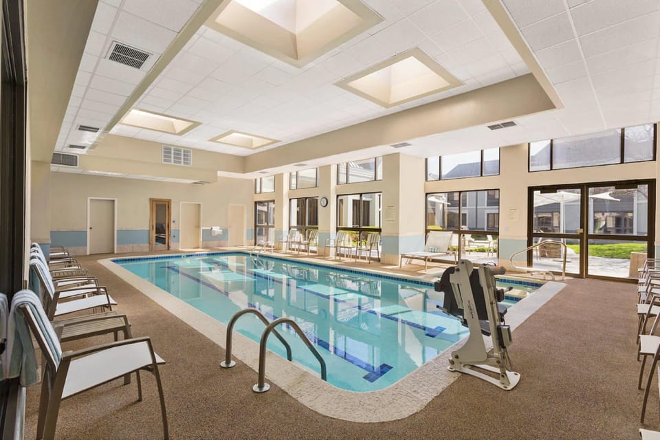 DoubleTree by Hilton Detroit Novi Hotel in Novi