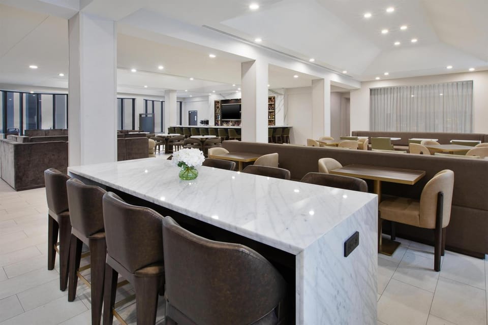 DoubleTree by Hilton Detroit Novi Hotel in Novi