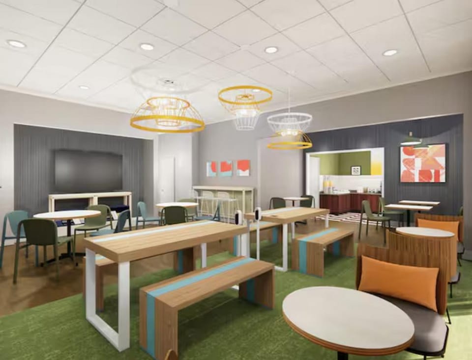 Spark by Hilton Bentonville Hotel in Rogers