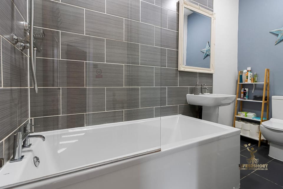 Central Exeter Apartment (Kimberley 1A) Hotel in Exeter