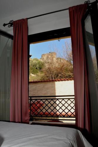 Dominique Rooms Meteora Hotel in Kalabaka