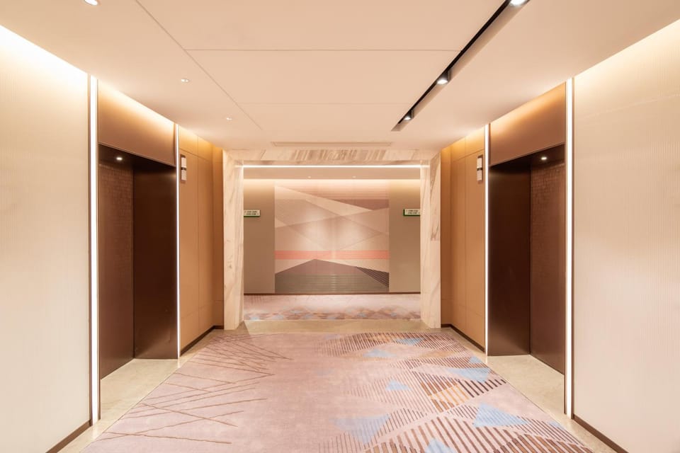 Holiday Inn Shanghai Nanjing Road By IHG Hotel in Shanghai