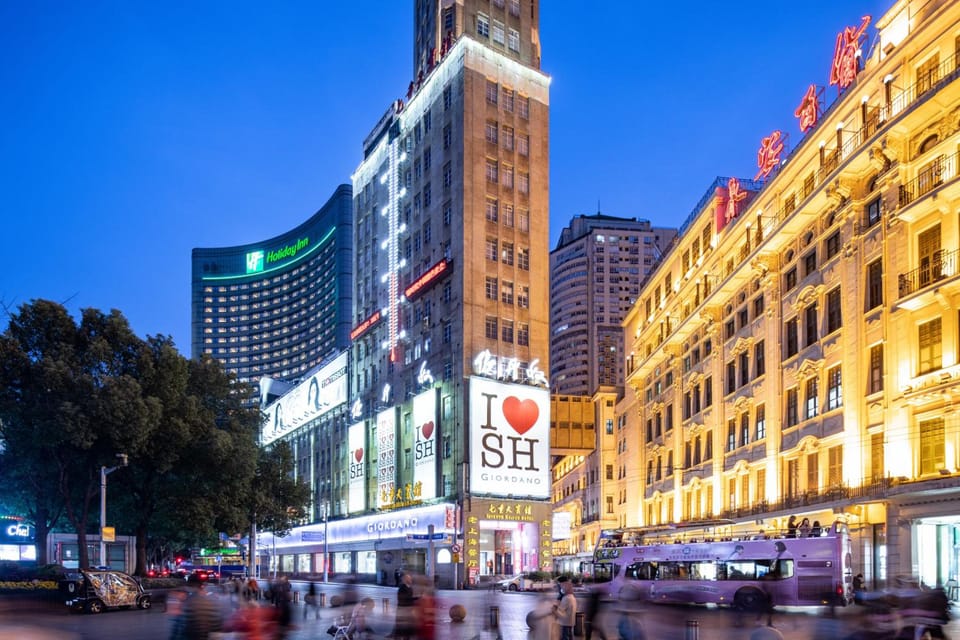 Holiday Inn Shanghai Nanjing Road By IHG Hotel in Shanghai