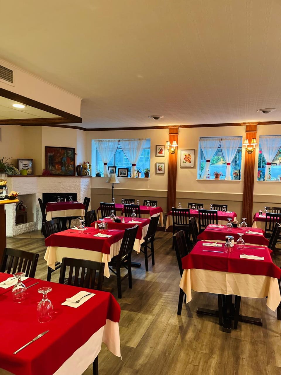 Auberge du Grand Lac Inn in Magog