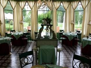 Chateau de Courcelles - Relais & Chateaux Hotel in Hauts-de-France