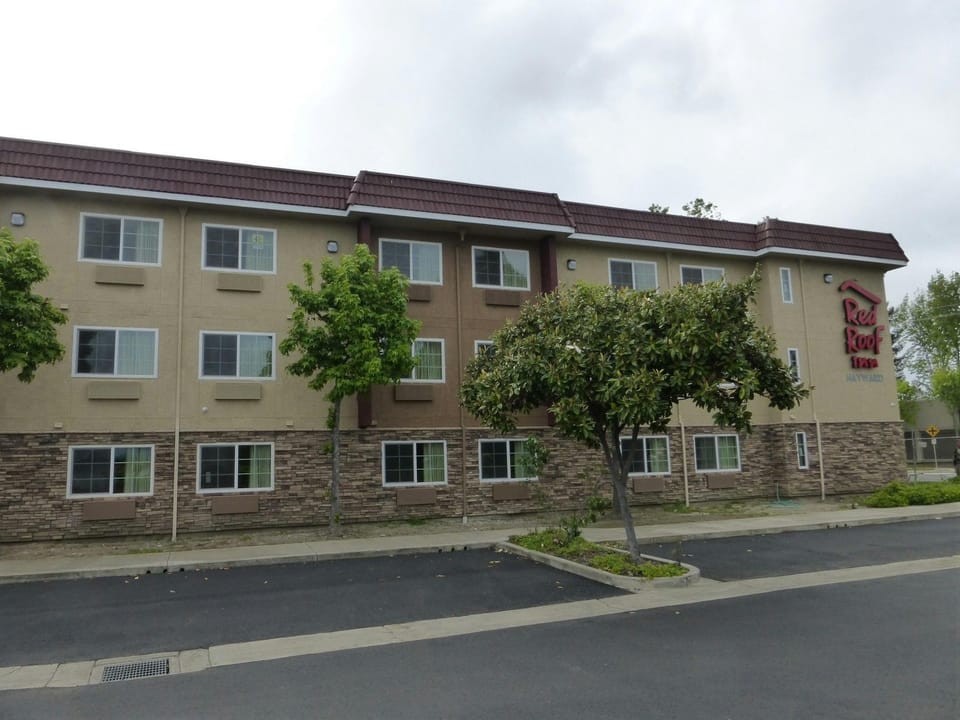 Red Roof Inn Hayward Hotel in Union City