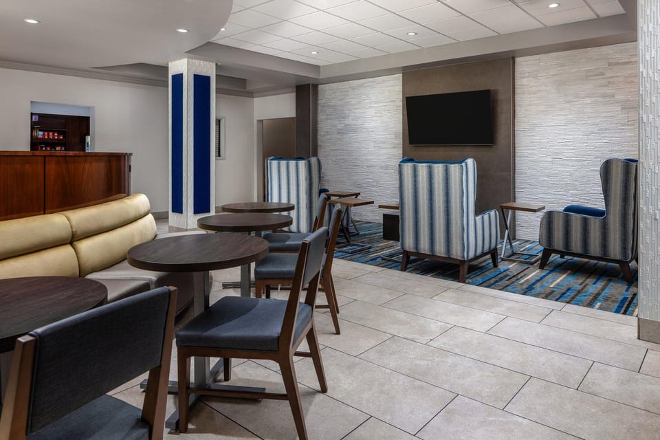 Holiday Inn Express Hotel & Suites St. Louis West-O'Fallon By IHG Hotel in OFallon