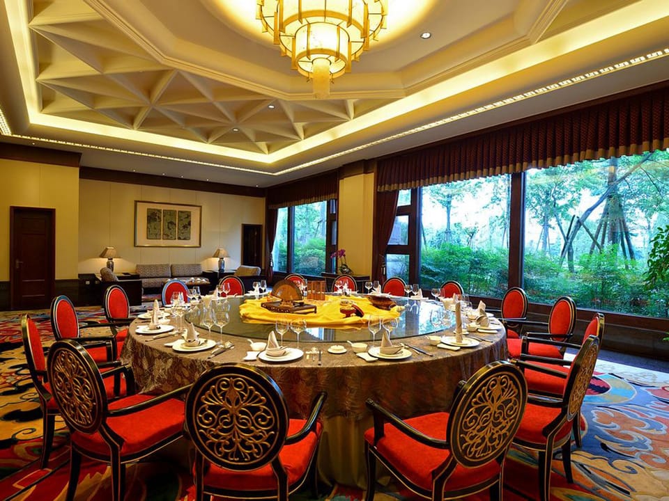 Howard Johnson Conference Resort Chengdu Hotel in Chengdu