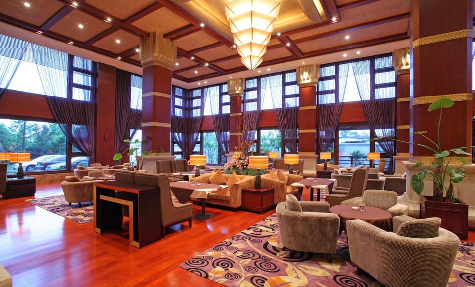 Howard Johnson Conference Resort Chengdu Hotel in Chengdu