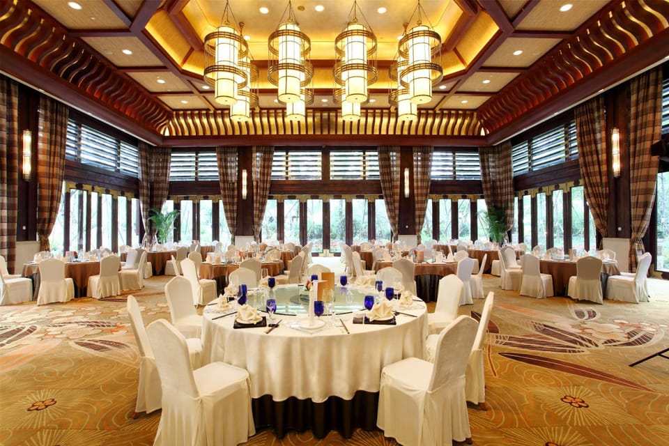 Howard Johnson Conference Resort Chengdu Hotel in Chengdu