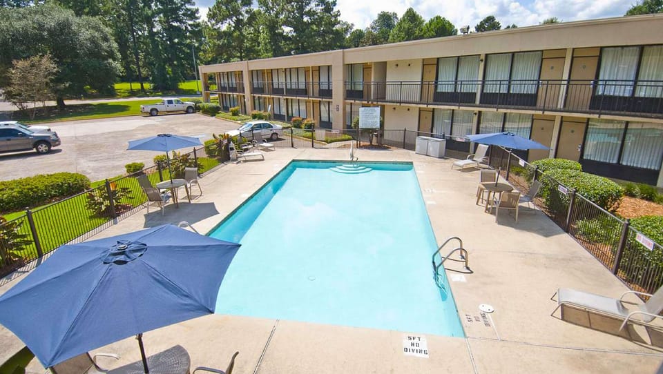 Hotel Francis Hotel in Mississippi