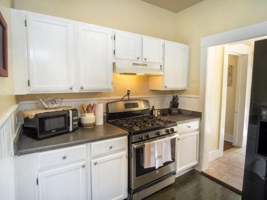Brand New Listing! Cozy Historic House 5Min*DT Hotel in San Antonio