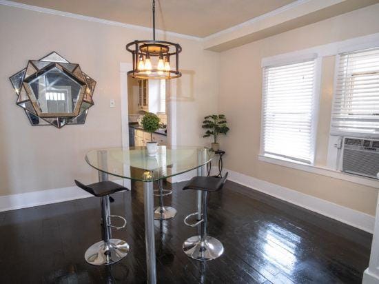 Brand New Listing! Cozy Historic House 5Min*DT Hotel in San Antonio