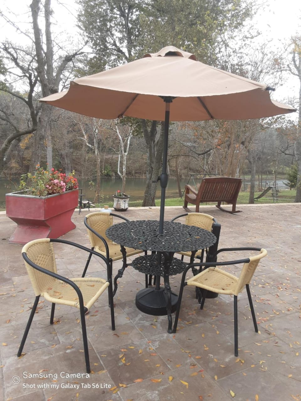 Horseshoe Riverside Lodge Hotel in Canyon Lake