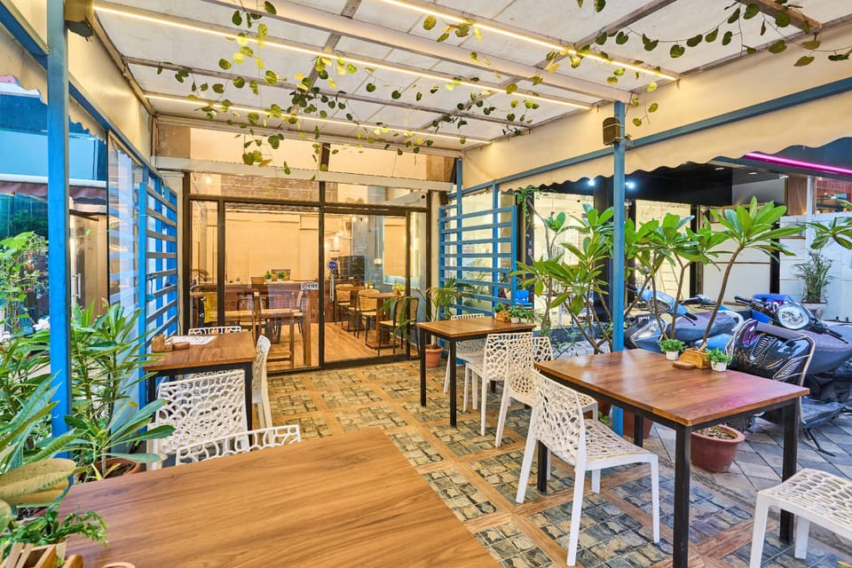 Itsy Hotels Aditya Hotel in Maharashtra