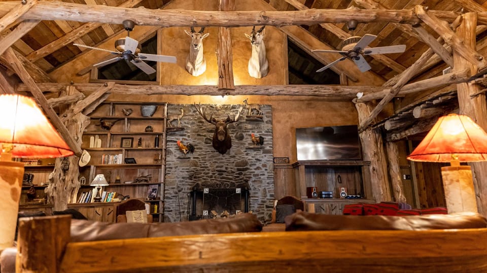 Moon River Ranch Lodge in Texas