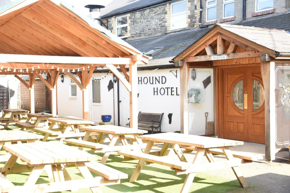 Greyhound Hotel Hotel in Wales