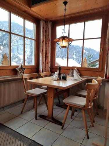 Hotel Restaurant Waldrand, Isenfluh Hotel in Lauterbrunnen