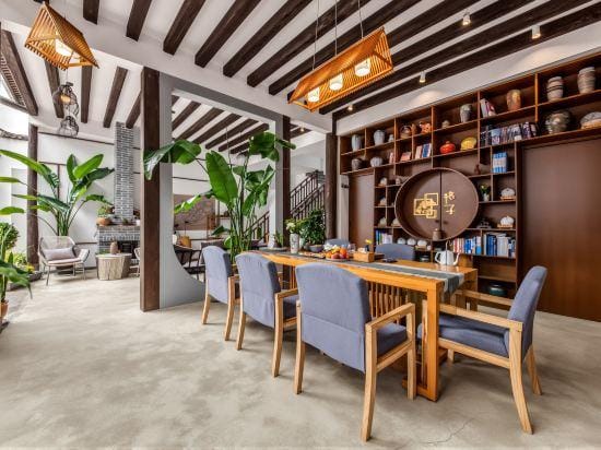Gezi Yijing Inn Hotel in China