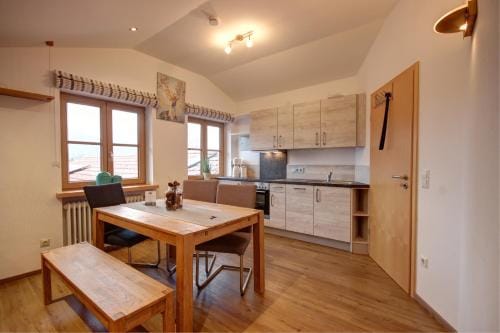 Gasthof-Metzgerei Hirschbichler - Chiemgau Karte Hotel in Berchtesgadener Land