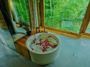 Duyijian Zhenxi Guesthouse Hotel in Hangzhou