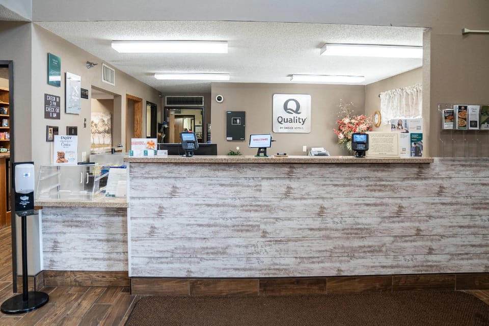 Quality Inn & Suites Watertown near Prairie Lakes Ice Arena Hotel in Watertown
