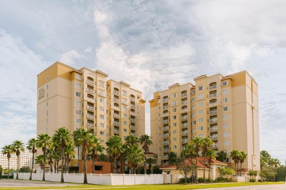 The Point Hotel & Suites Resort in Orlando